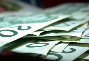 Money (2) Money (2)